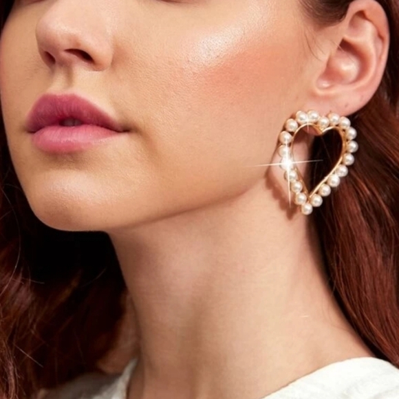 Gold Hoop heart earrings white faux pearl boho drop beaded coquette 💖2/$30 - Picture 3 of 16